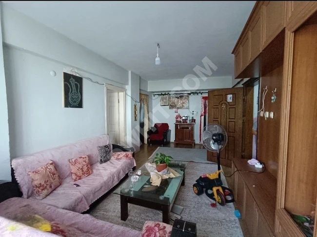 EMLAKÇIN'dan Arnavutköy Yunus Emre Mah. 3+1 Satılık Daire