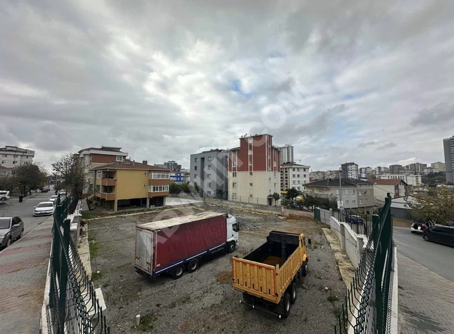 KARTAL YAKACIK CADDE CEPHE HER TÜR İŞE UYGUN KİRALIK 1700M2 ARSA