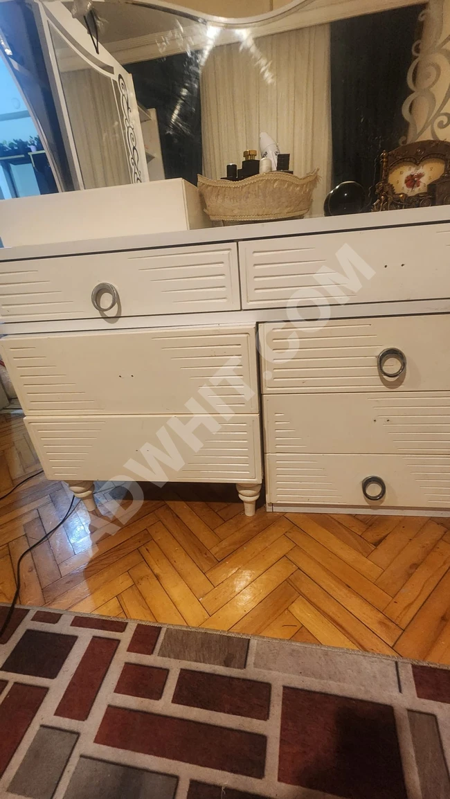 غرفه نوم للبيع العاجل