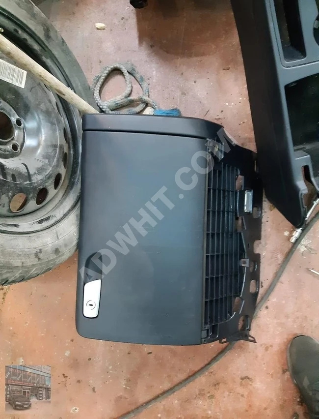 AUDİ A4 TORPİDO KAPAĞI