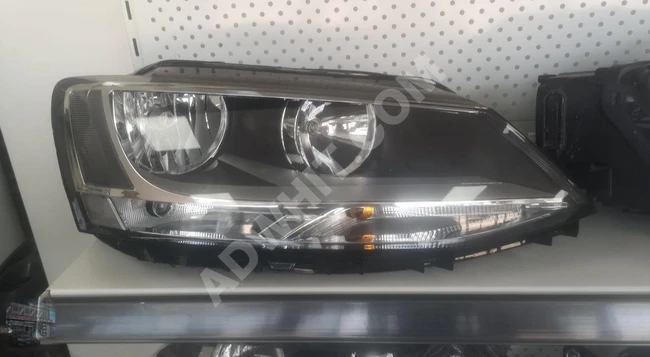 VOLKSWAGEN JETTA 2011-2022 SAĞ FAR