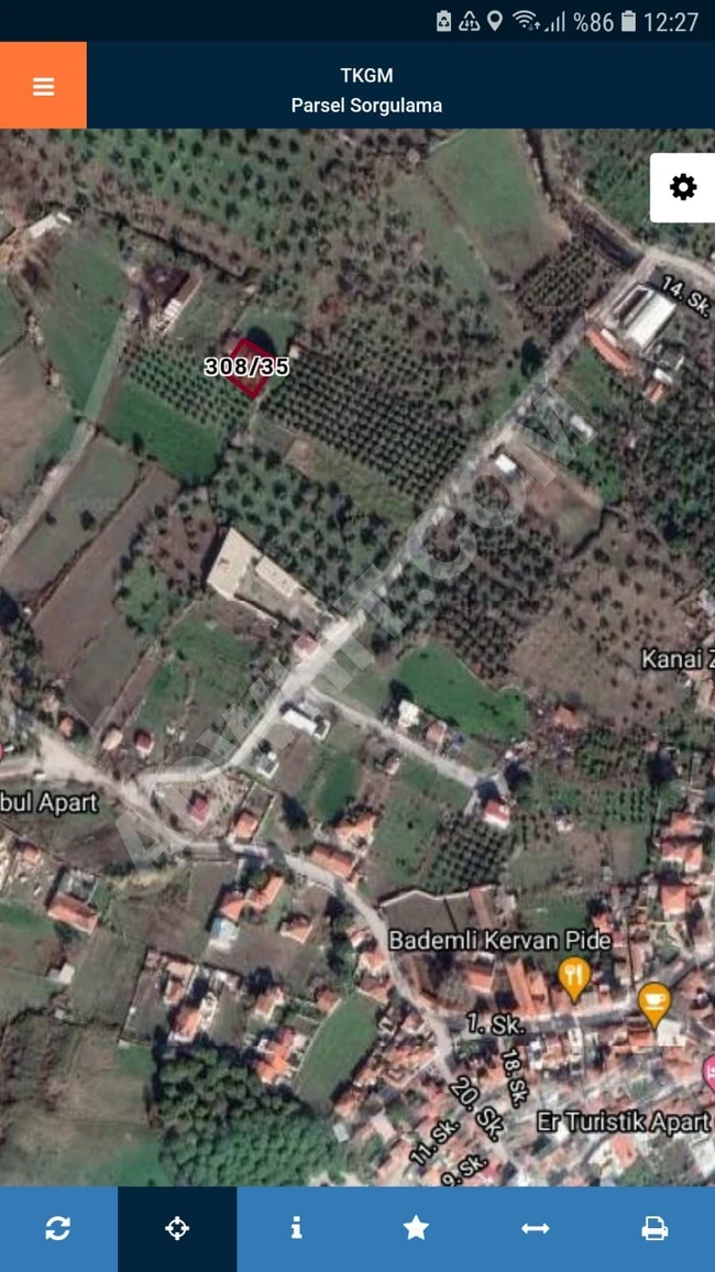 في مالديف تركيا… منزل حجري مستقل بحديقة في بادملي إزمير