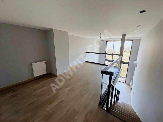 BEYLİKDÜZÜ İN MARİ SATILIK DENİZ MANZARALI 1+1 LOFT BALKONLU