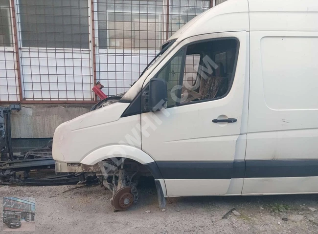 CRAFTER LEFT FRONT DOOR