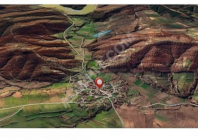 موقع ممتاز - مواجه للطريق - اغتنم فرصة الاستثمار في أرض بمساحة 594 متر مربع!