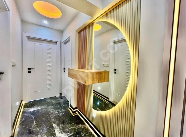 ⫸AKÇAY BEST EMLAKTAN⫷MERKEZDE KORDONA DENİZE 100 METRE LÜX 2+1