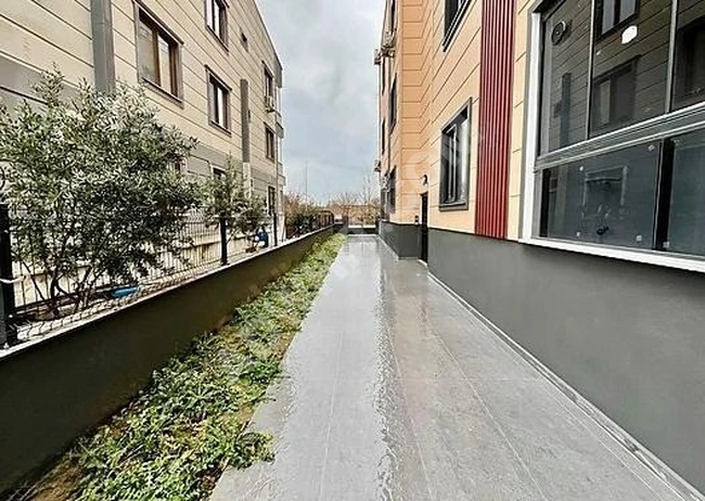 ⫸AKÇAY BEST EMLAK'TAN⫷MERKEZDE ARA KAT DOĞALGAZLI *1+1* DAİRE