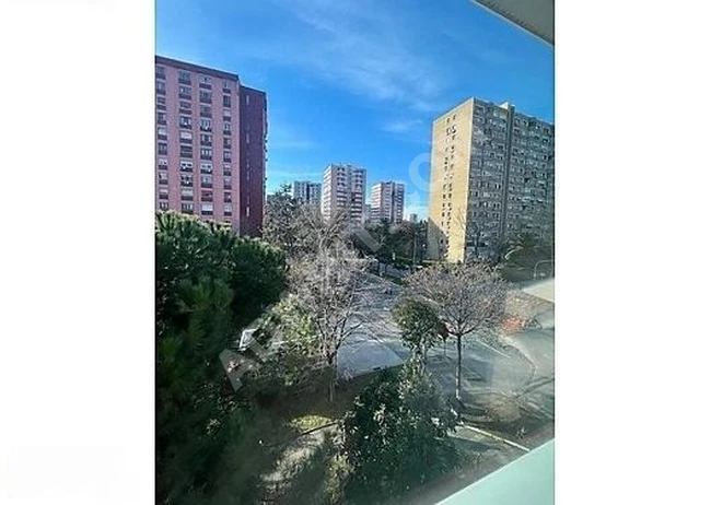 RENOVATED VACANT 2+1 APARTMENT IN THE 7-8TH SECTION OF THE REPUBLIC COMPLEX FROM HİTİT