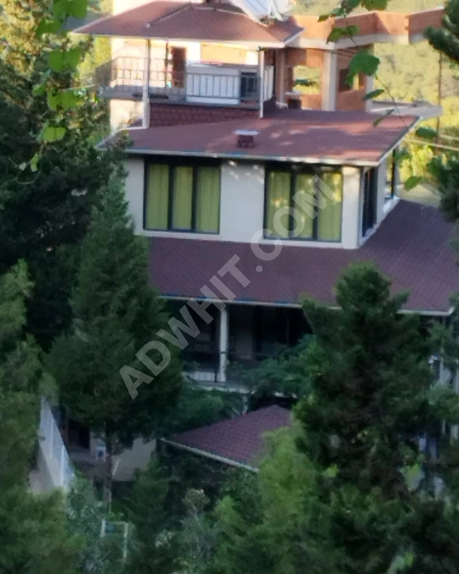 فيلا للبيع اطلالة بحرية وجبلية في كونيالتي 