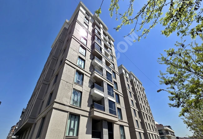 BAHÇELİEVLER DE SATILIK SİTE İÇİ. SIFIR LÜKS DAİRELER