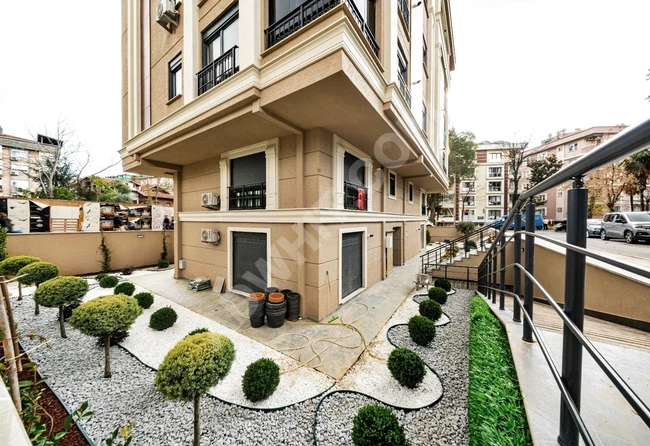 BAKIRKÖY DE SATILIK SIFIR BAHÇE KATI DAİRE