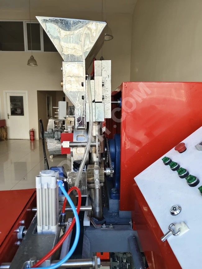 آلة سكر مكعبات