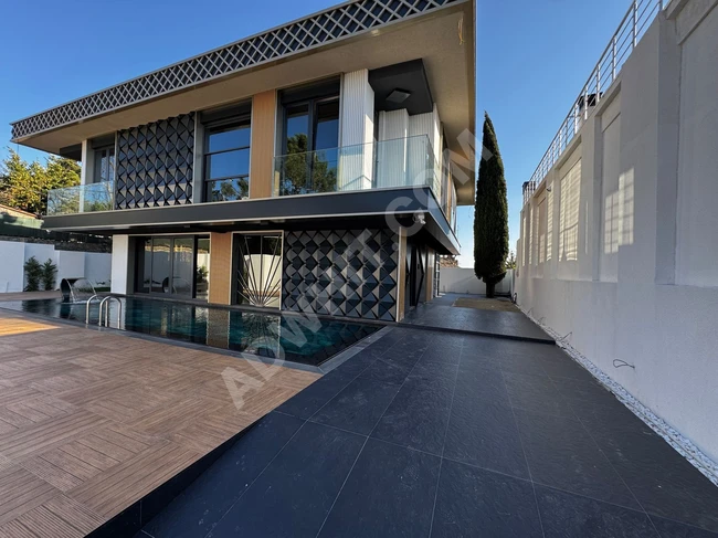 SARIYER'DE Full deniz manzara Satilik Villa