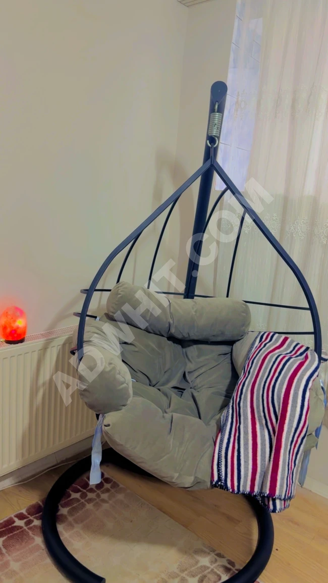 Evde herhangi bir yere uygun, çok rahat bir salıncak.