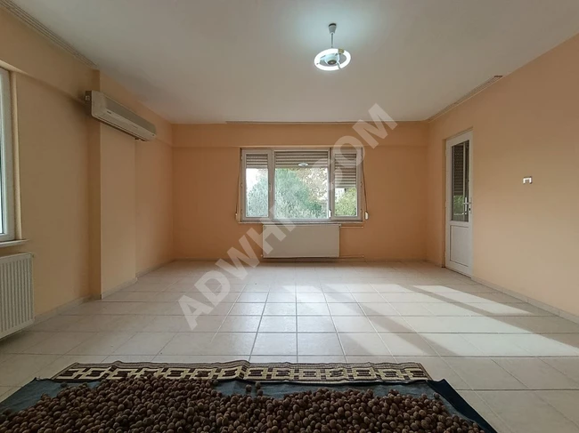 2+1 Apartment in Altınkum with Natural Gas, Elevator, Parking, and Separate Kitchen