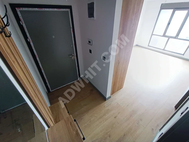 ALTINKUMDA ASANSÖRLÜ GENİŞ BALKONLU SATILIK 1+1 SIFIR LÜX DAİRE