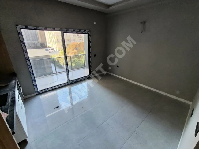 شقة فاخرة جديدة 1+1 مستقلة الطابع مع حديقة خاصة للاستخدام في ألتينكوم.ALTINKUM