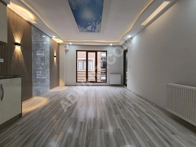 ALTINKUMDA DOĞALGAZLI ASANSÖRLÜ 7 YAŞINDA 2+1 FIRSAT DAİRE