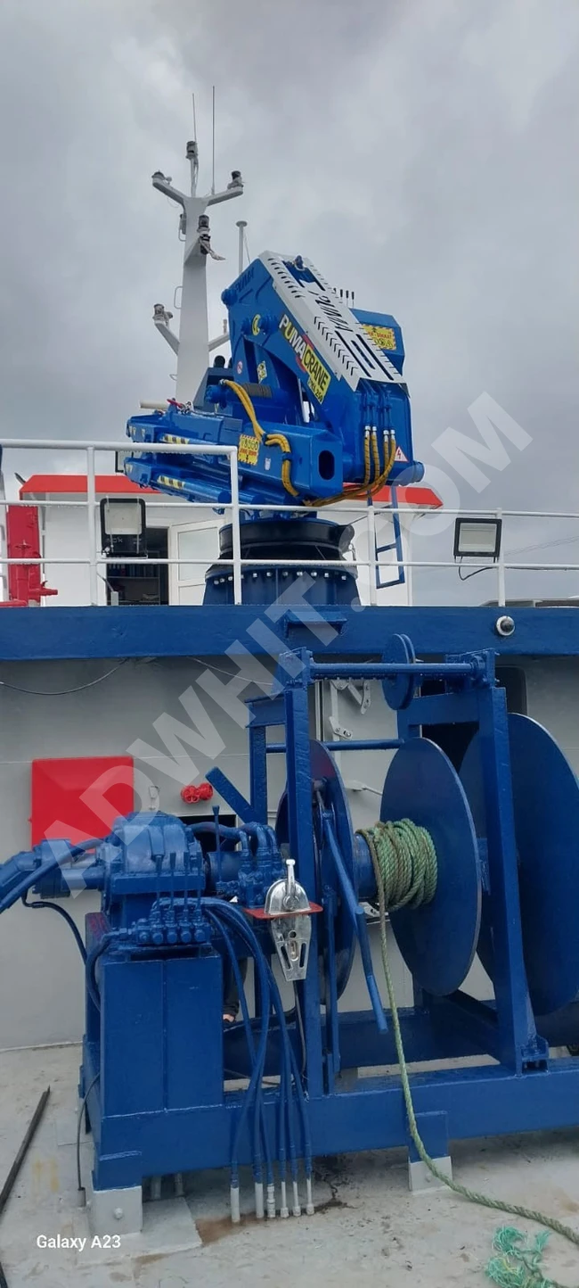 Knuckle Boom Marine Cranes 