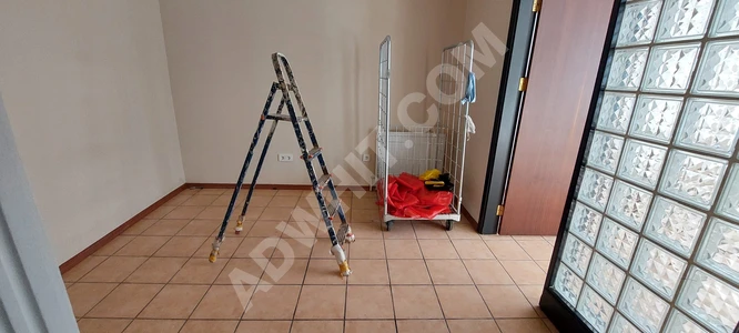 Emlak center'dan Fatih çapa'da kiralık 2+1 salon daire