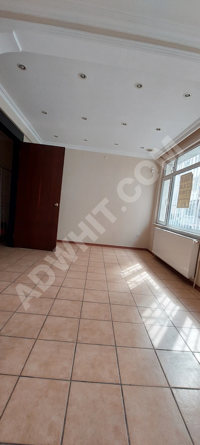 Emlak center'dan Fatih çapa'da kiralık 2+1 salon daire