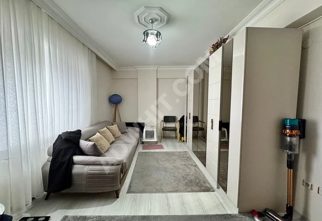 YENİBOSNA RADAR DA SATILIK K.OTOPARKLI LÜKS DUBLEKS ...