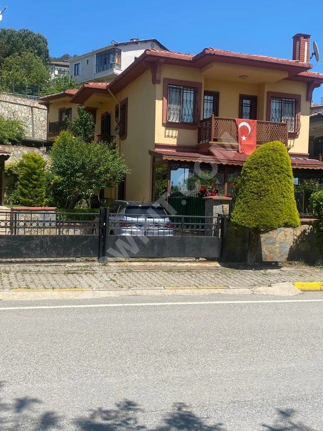 Şile Çavuş Mahallesi’nde Havuzlu. Güvenlikli 4+1 Villa