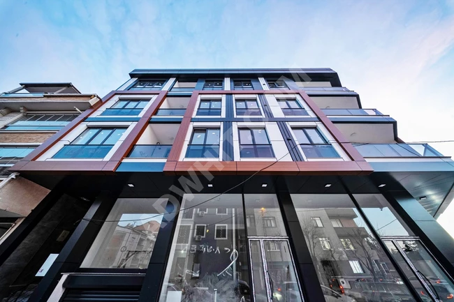 شقة فاخرة جديدة للبيع في كوتشوك شكمجه Küçükçekmece İstasyon Mh مع موقف سيارات مغلق