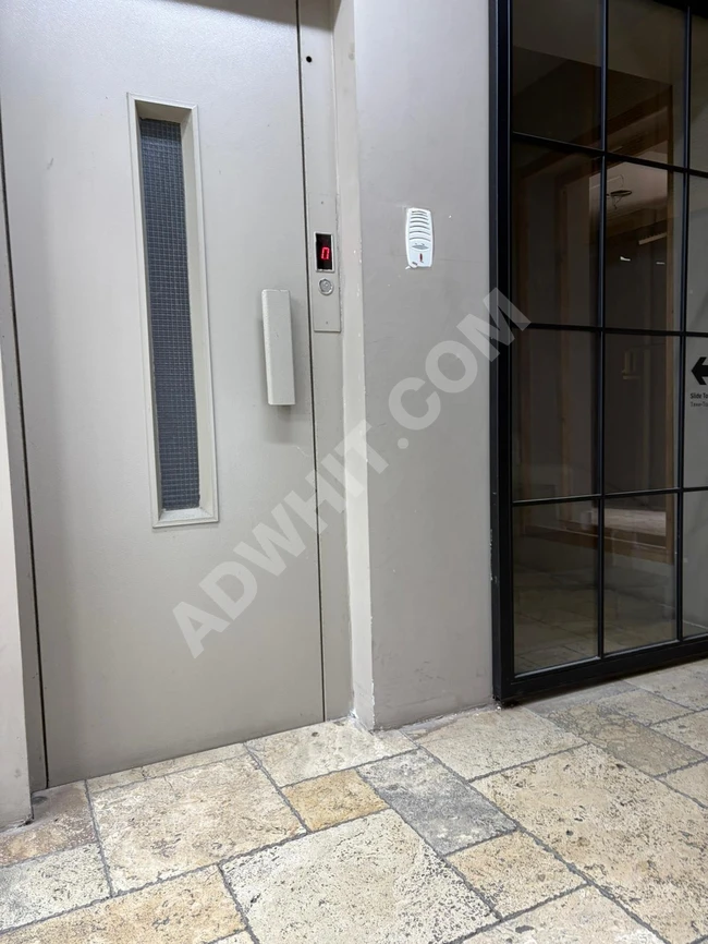 محل للبيع في لالالي قرب جامعة إسطنبول، 150م²، واجهتان