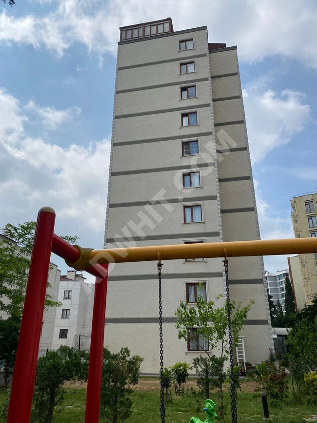 KARTAL YAKACIK ÇARŞI MAHALLE'SİNDE SATILIK 3+2 DUBLEKS DAİRE