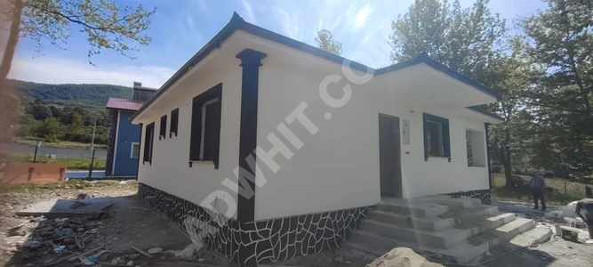 SAKARYA AKYAZI ÇAKIROĞLUNDA SATILIK MÜSTAKİL BAHÇELİ EV