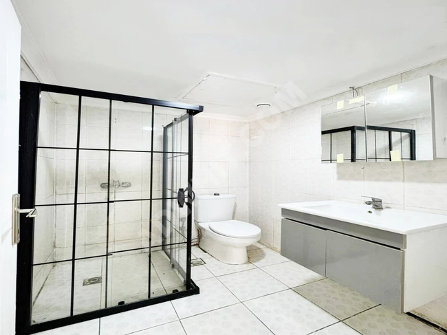 شقة داخل مجمع للبيع في اسطنبول جانب E5 بسعر مغري جدآ