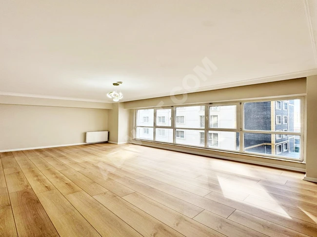 شقة داخل مجمع للبيع في اسطنبول جانب E5 بسعر مغري جدآ