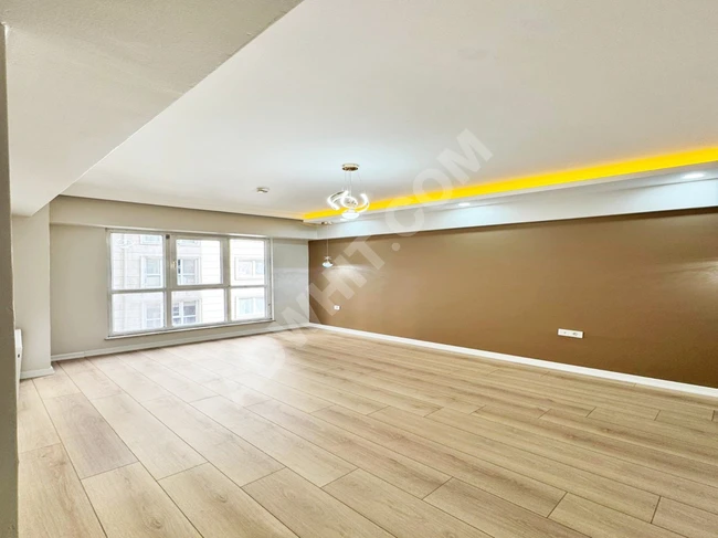 شقة داخل مجمع للبيع في اسطنبول جانب E5 بسعر مغري جدآ