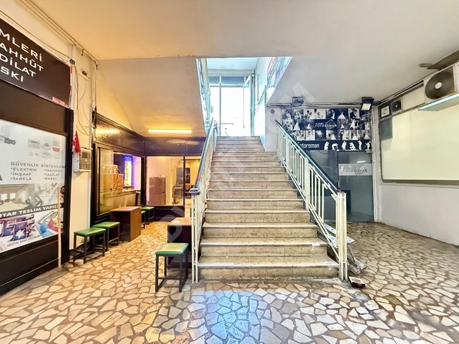BAKIRKÖYDE MERKEZİ KONUM İŞHANINDA ACİL SATILIK DÜKKAN