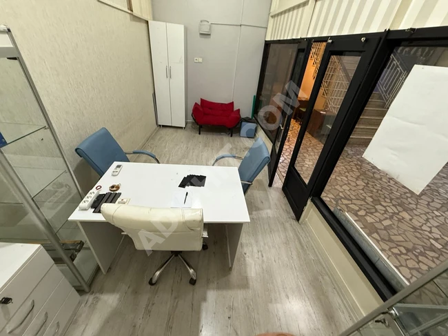 BAKIRKÖYDE MERKEZİ KONUM İŞHANINDA ACİL SATILIK DÜKKAN