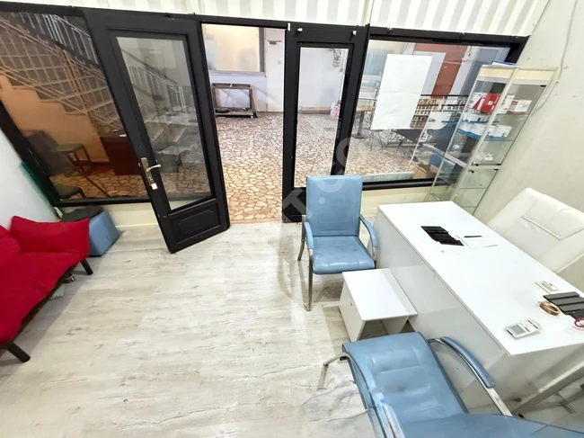 BAKIRKÖYDE MERKEZİ KONUM İŞHANINDA ACİL SATILIK DÜKKAN