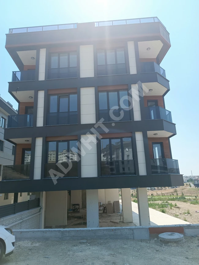 KAVAKLI BUTİK SİTE İÇERİSİN DE YENİ YAPI 