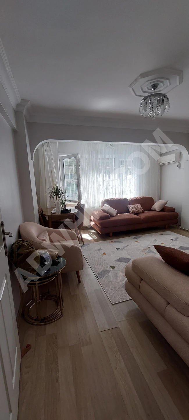 شقة عالية في الطابق الأرضي (بدروم مرتفع) معروضة للبيع في منطقة الفاتح تشابا من مركز العقارات.