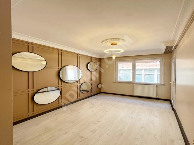 Süper lüks daire acilen çok uygun fiyatla İstanbul'da satılıktır.