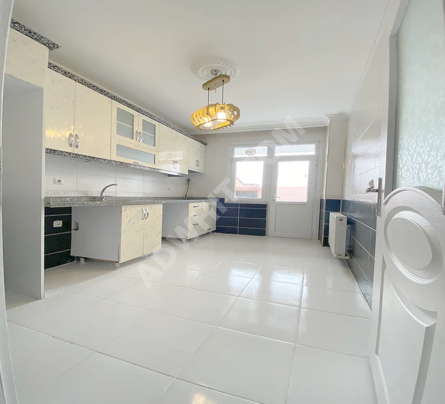 CADDE ÜZERİ ÇOK ACİL SATILIK BALKONLU FIRSAT 2+1 DAİRE