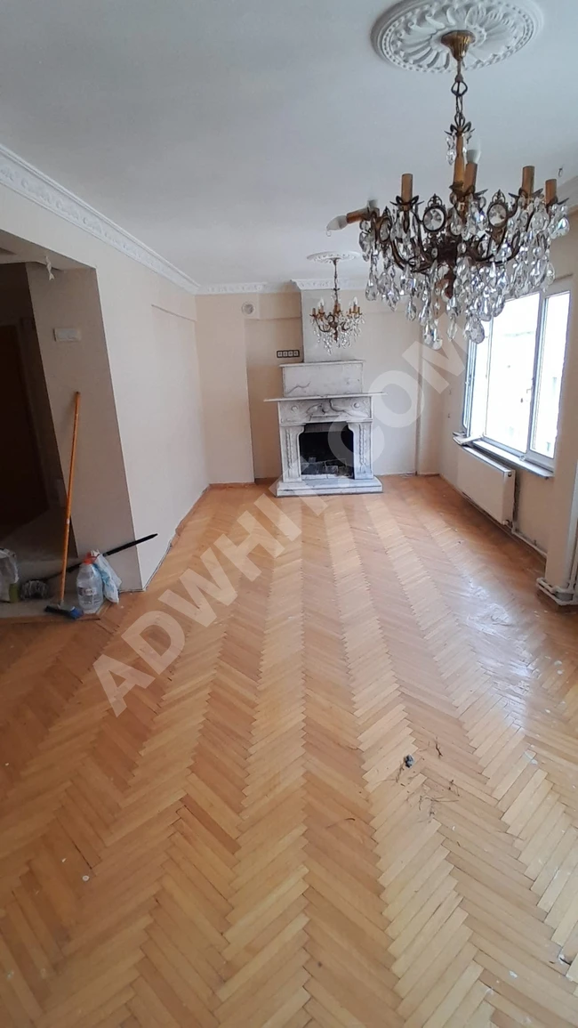 Emlak center'dan çapa'da 4+1 salon kiralık