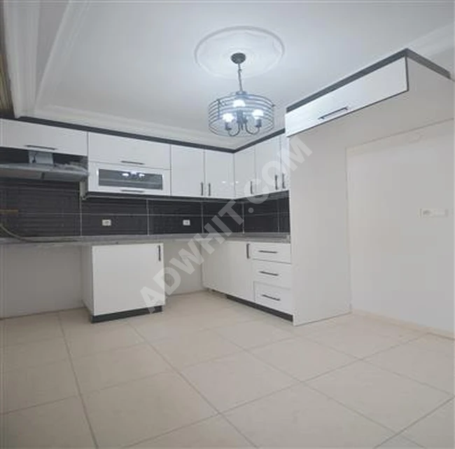 ANA CADDE ÜZERİ MASRAFSIZ GENİŞ VE KULLANIŞLI SATILIK 2+1