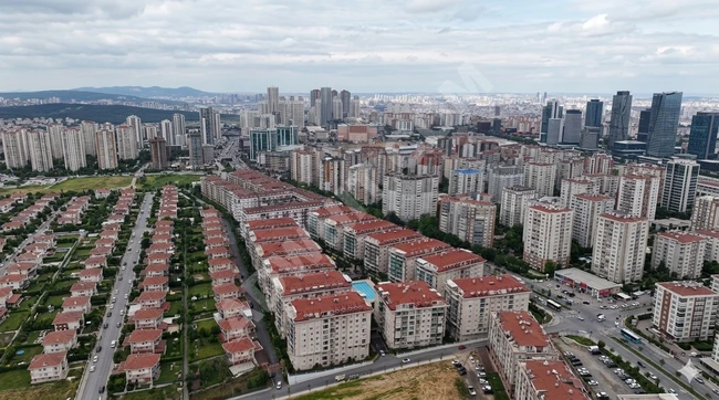 SPACIOUS APARTMENT WITHIN THE BÜYÜKÇEKMECE PINARTEPE COMPLEX