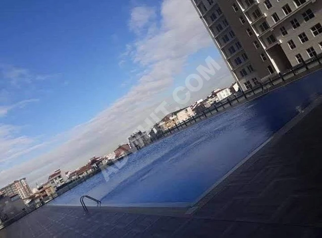 Esenyurt'ta Nlogo sitesinde kiralık eşyalı 0+1 stüdyo daire.