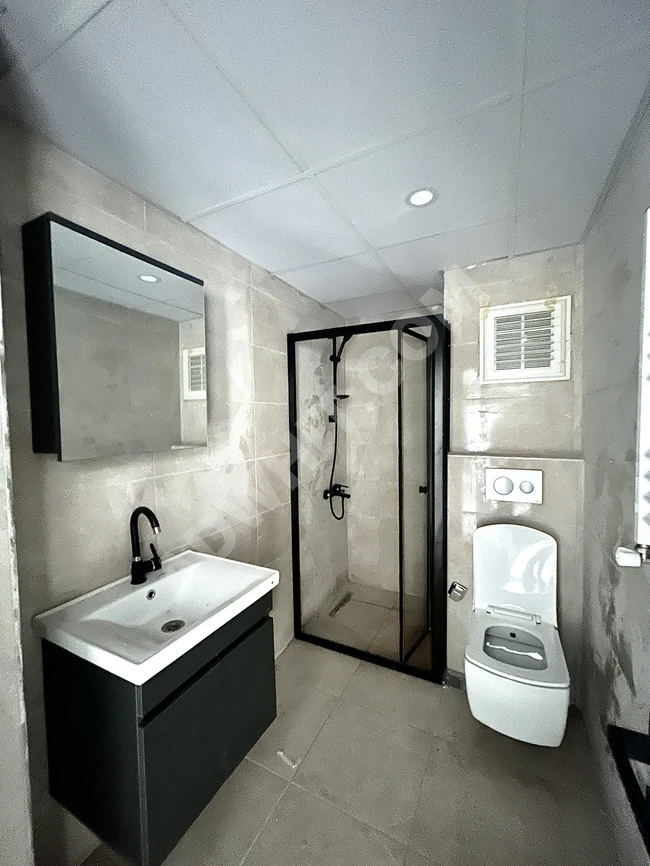 Çeliktepe'de Sıfır Binada 2+1 Site İçinde Otoparklı