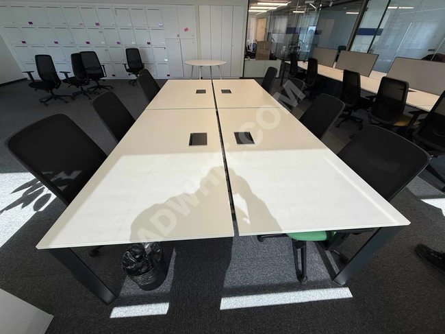 DEMİRHAN OFFICE - COLLECTION 10-PERSON CONFERENCE TABLE WITH DATAPORT