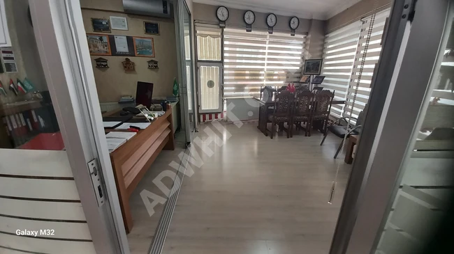 İstanbul'da Arap emlak veya turizm acentesi için mobilyalı, kullanıma hazır ofis kiralık.