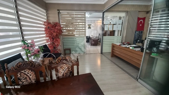 İstanbul'da Arap emlak veya turizm acentesi için mobilyalı, kullanıma hazır ofis kiralık.