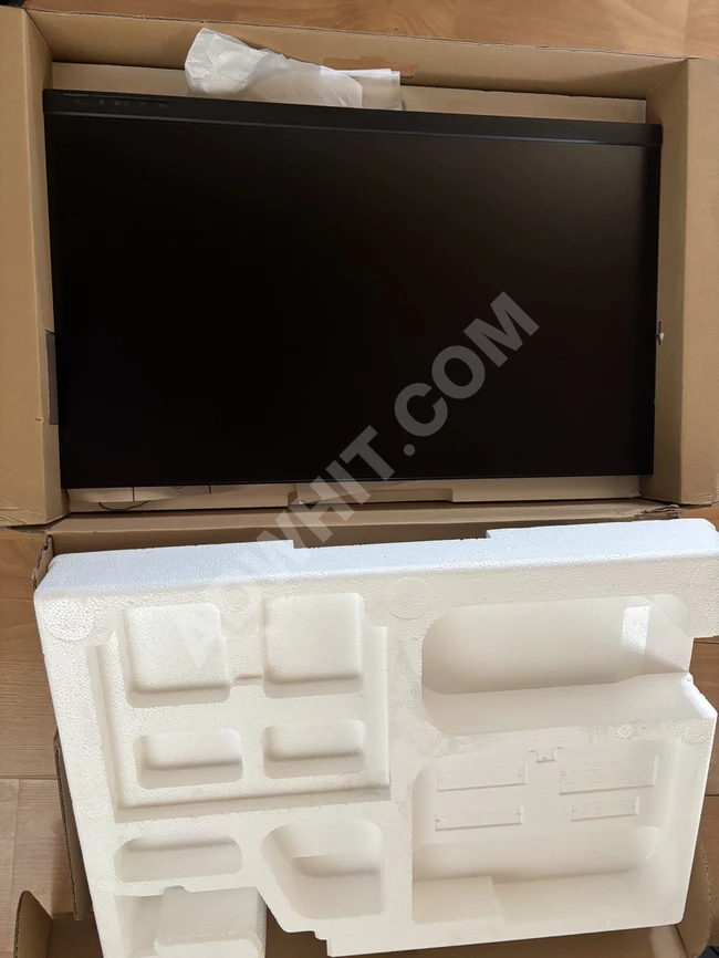 Lenovo 27-inch screen-